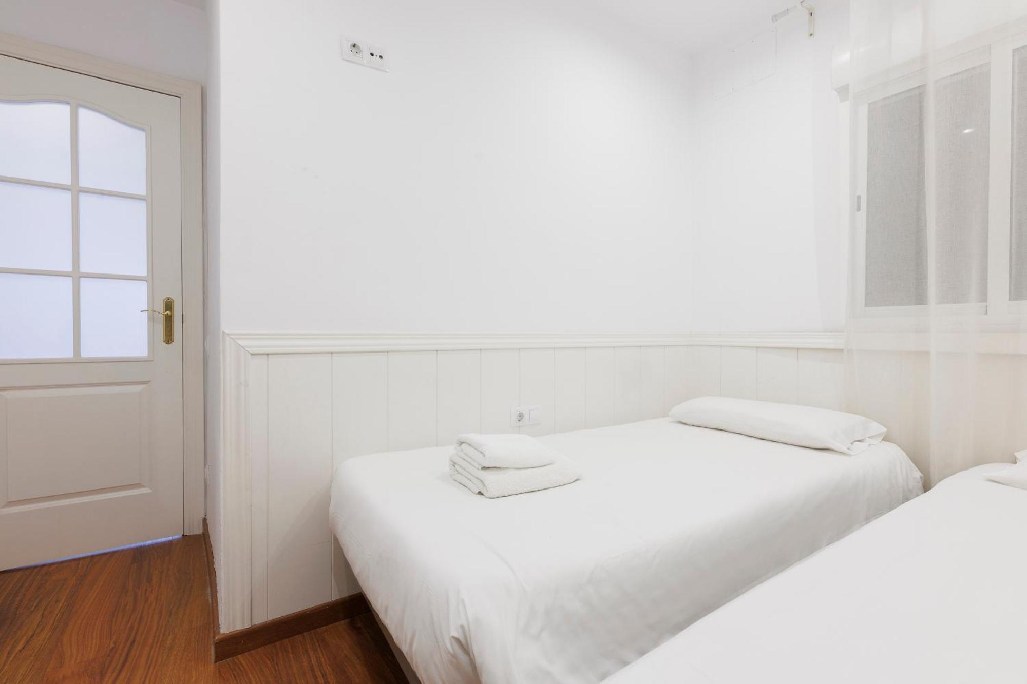 Aparteasy - Private Terrace, 3-Bedroom Apartment Barcelona Kültér fotó